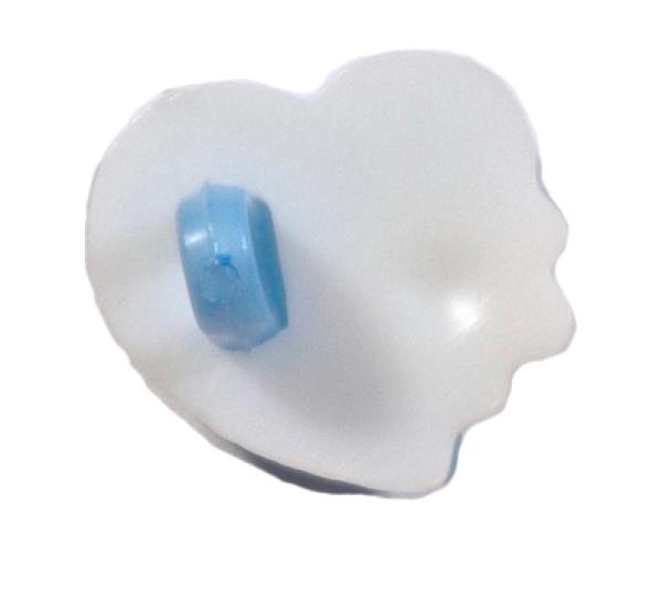 Børneknapper som hjerter af plast i medium blå 15 mm 0,59 inch